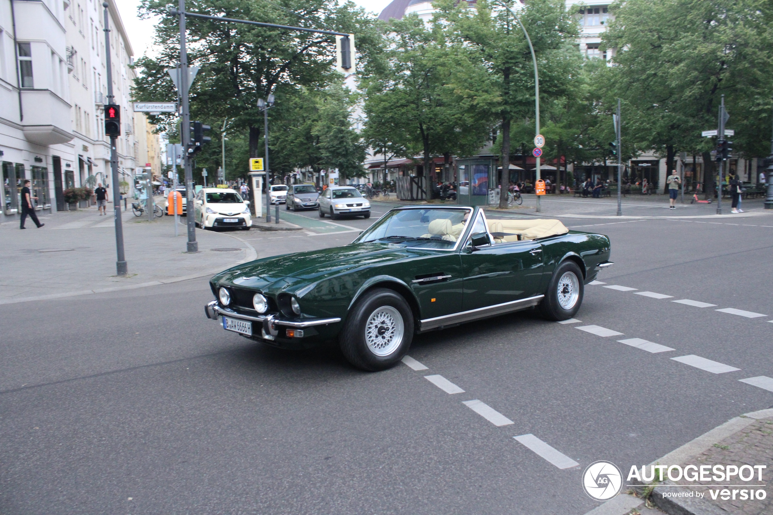 Aston Martin V8 Volante 1978-1990