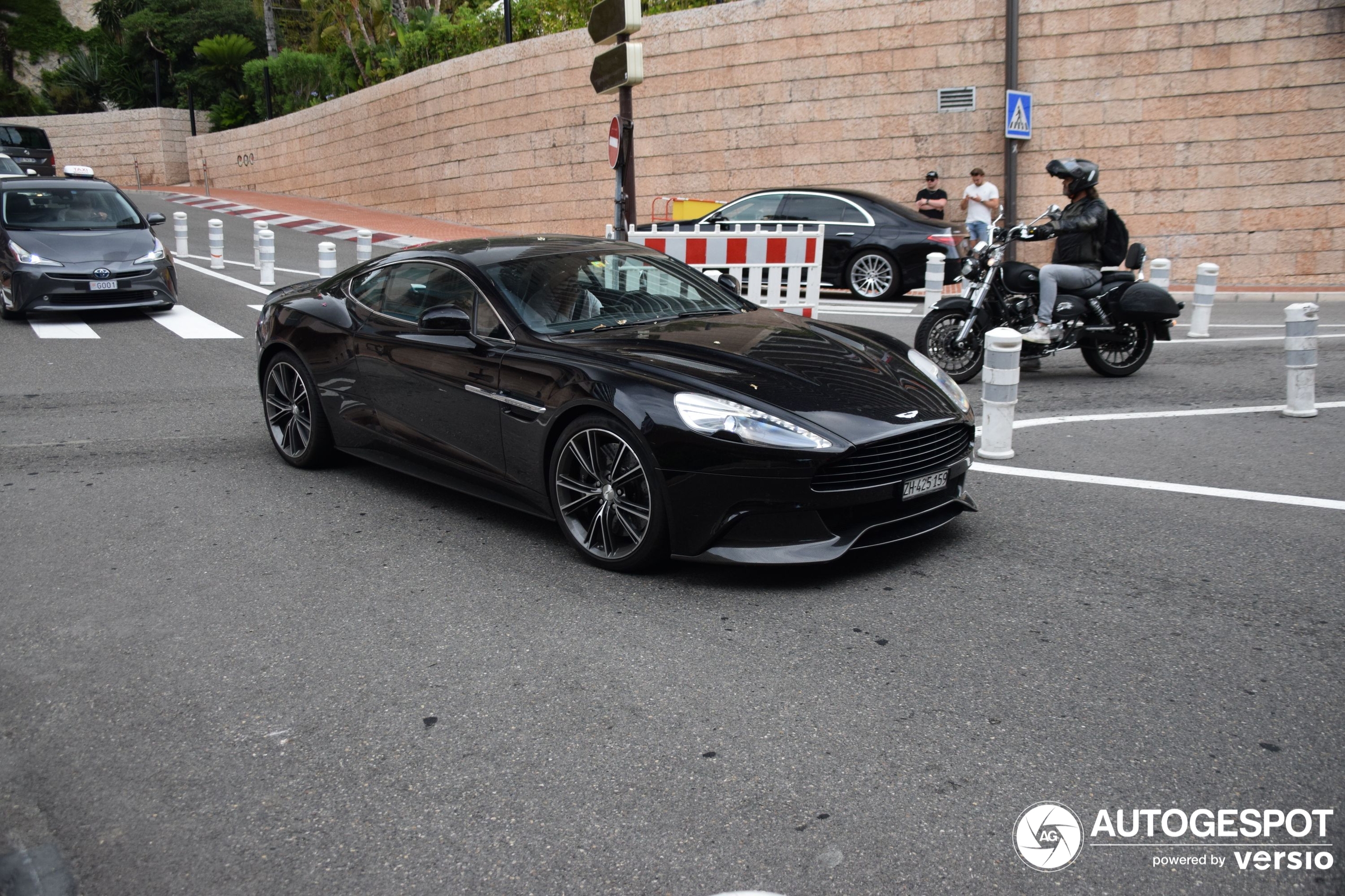 Aston Martin Vanquish 2013