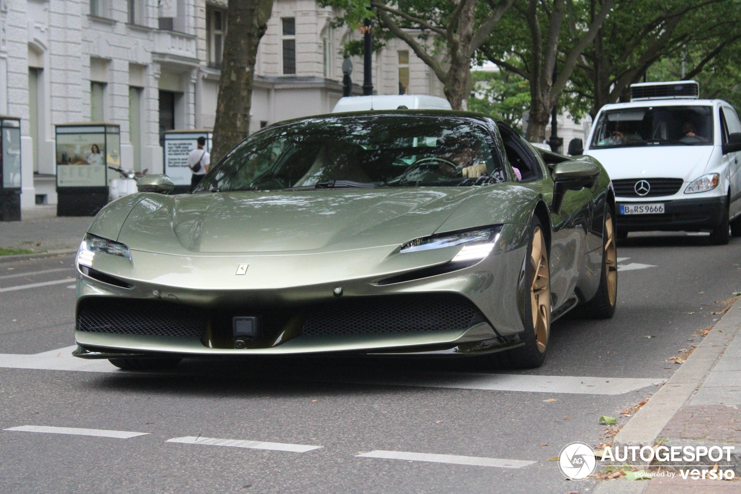 Ferrari SF90 Stradale