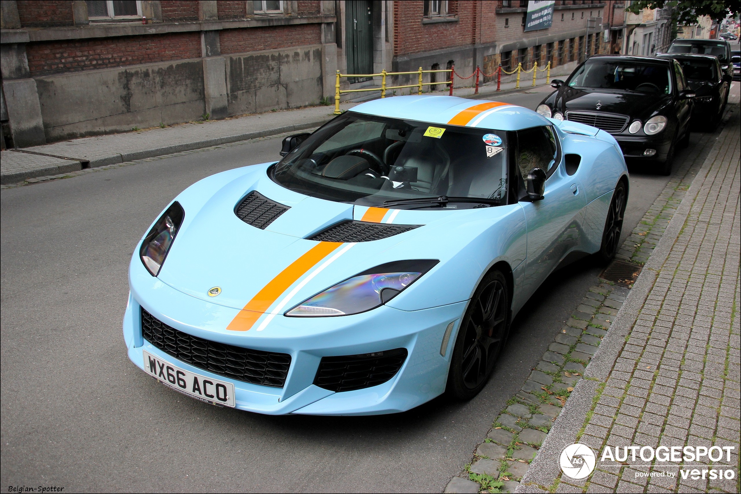 Lotus Evora 400 Blue & Orange Edition