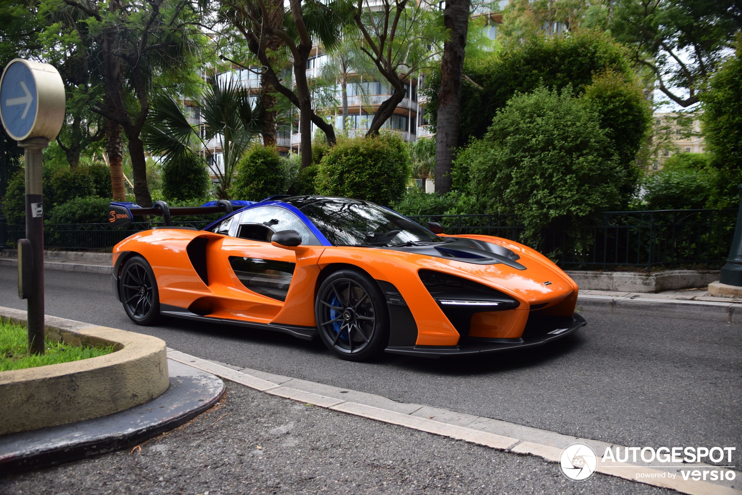 Stunning Senna drives through Monaco