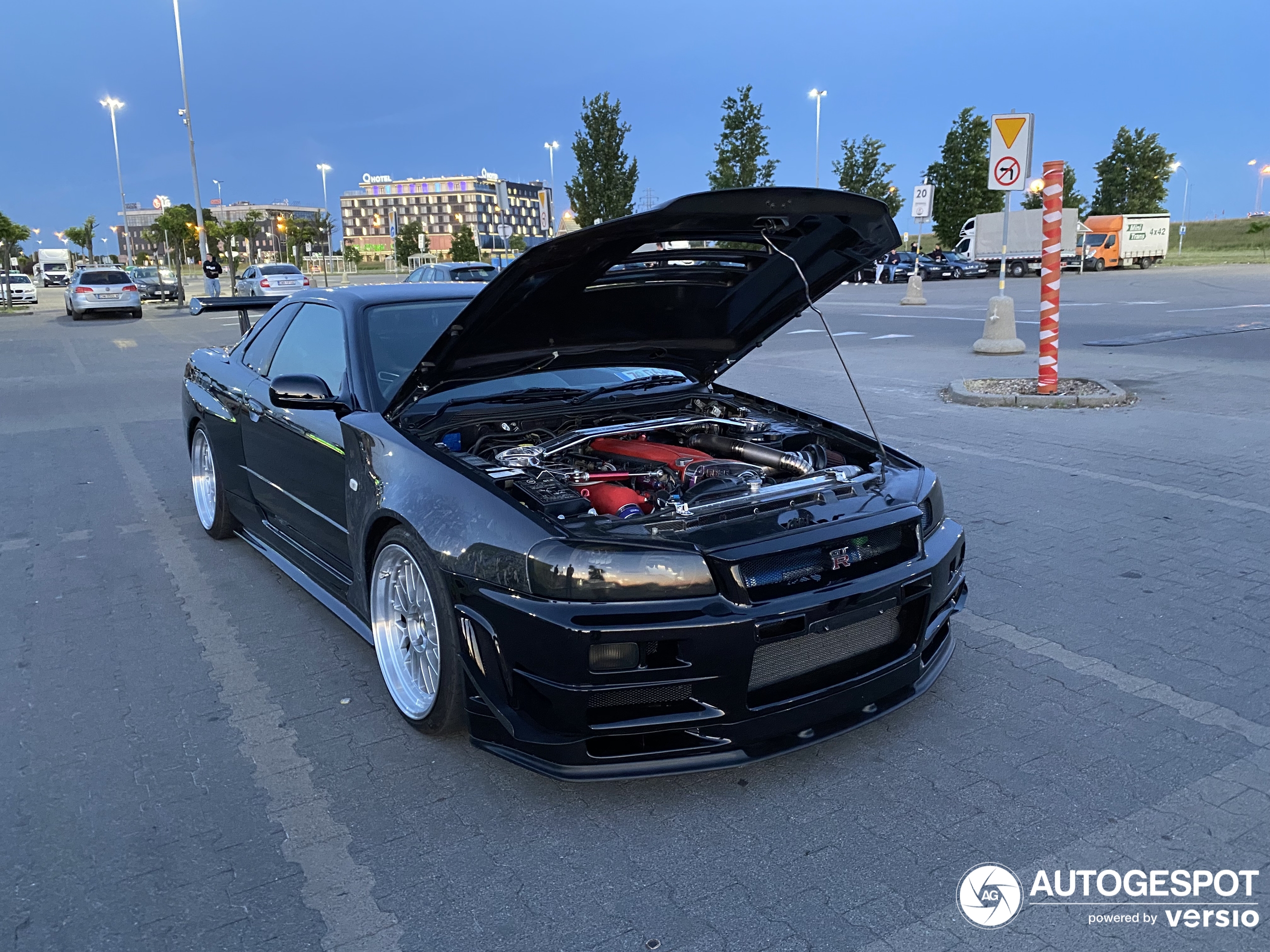 Nissan Skyline R34 GT-R V-Spec - 13 January 2020 - Autogespot