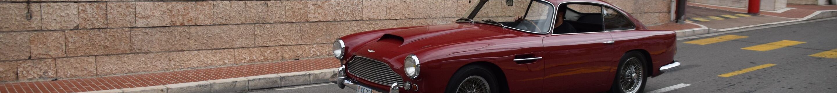 Aston Martin DB4