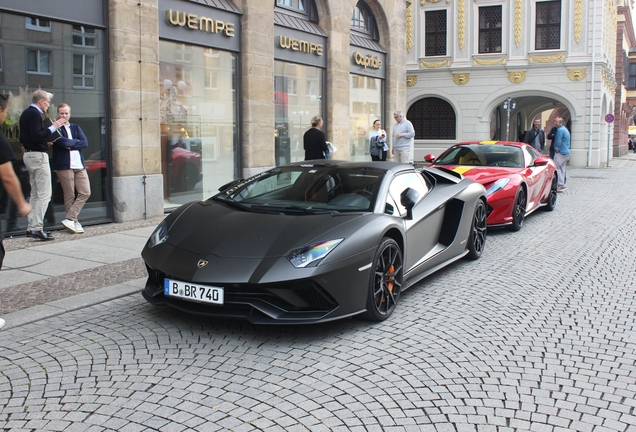 Lamborghini Aventador S LP740-4 Roadster