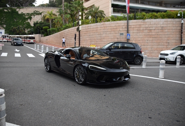 McLaren GT