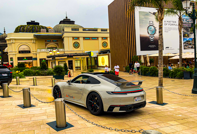 Porsche 992 Carrera 4 GTS