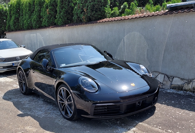 Porsche 992 Carrera 4S Cabriolet