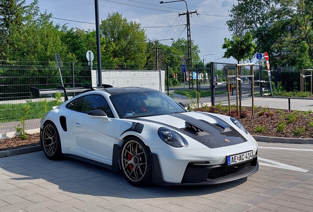 Porsche 992 GT3 RS Weissach Package