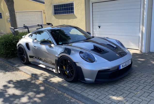 Porsche 992 GT3 RS Weissach Package