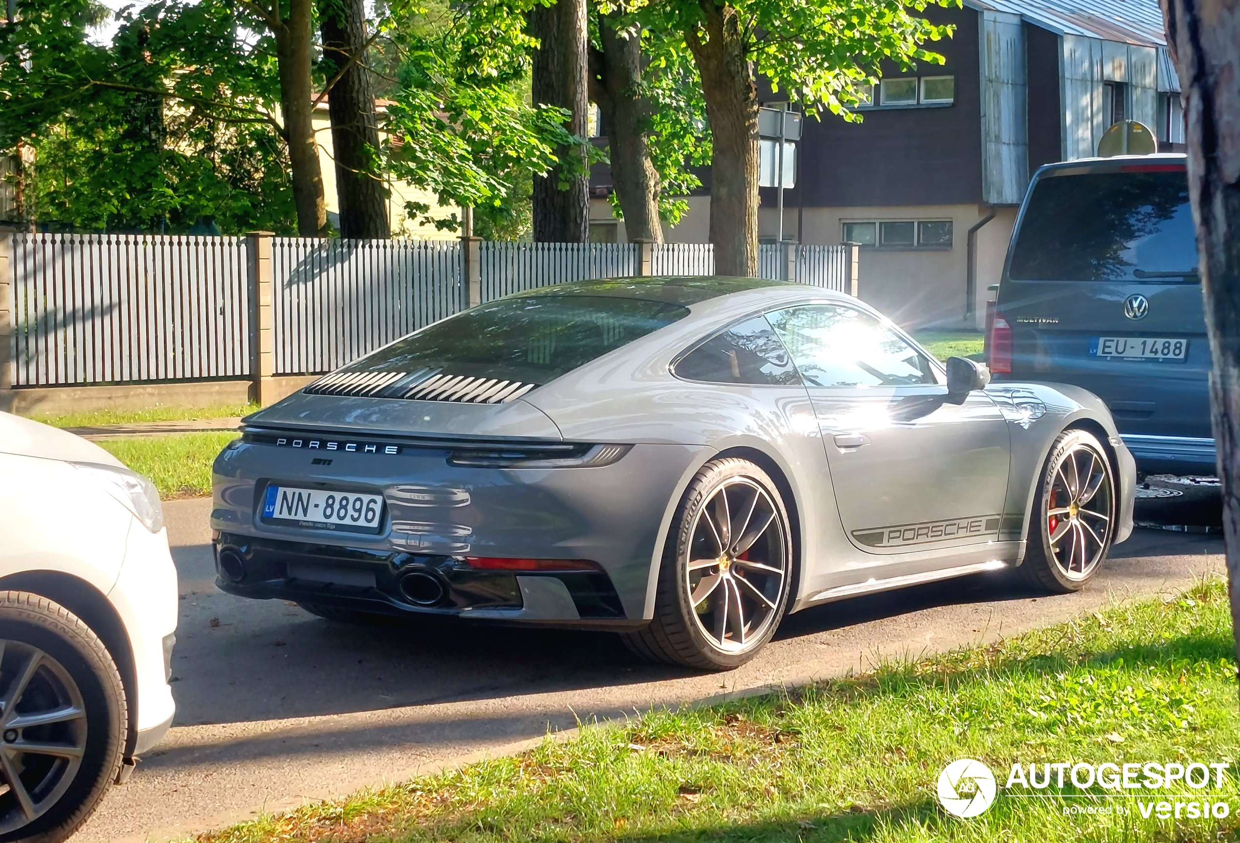 Porsche 992 Carrera 4S