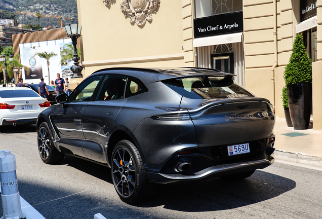 Aston Martin DBX