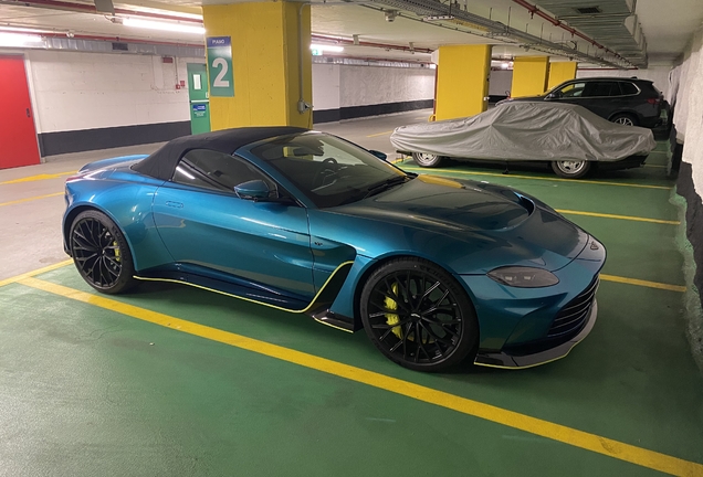 Aston Martin V12 Vantage Roadster 2023