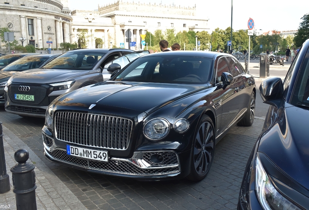 Bentley Flying Spur V8 Azure