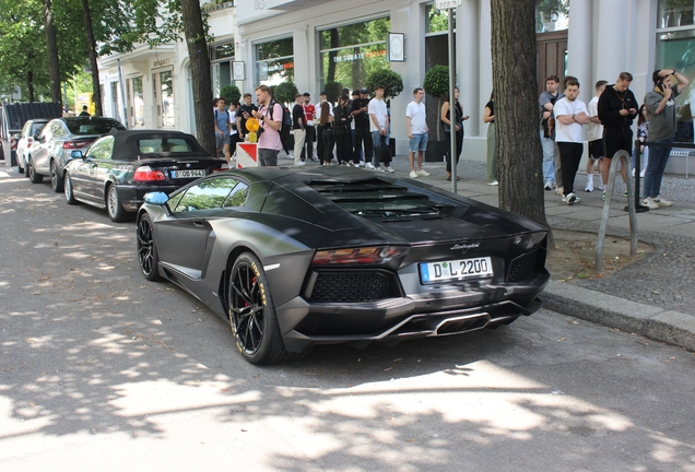 Lamborghini Aventador LP700-4