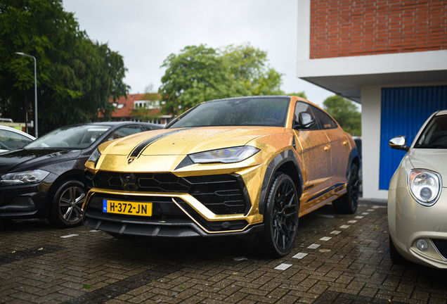 Lamborghini Urus Nero Design