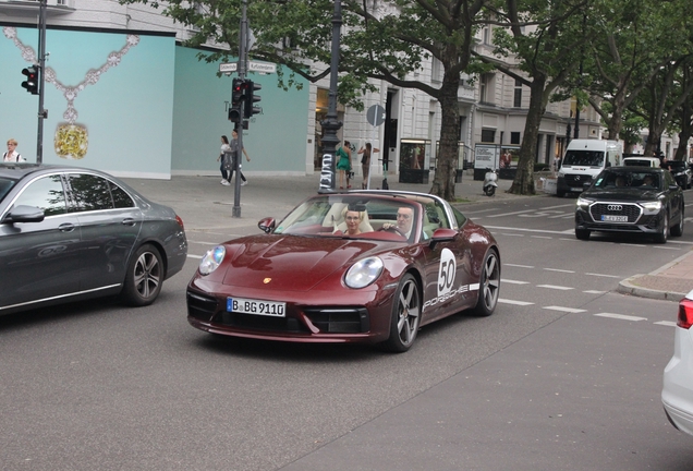 Porsche 992 Targa 4S Heritage Design Edition