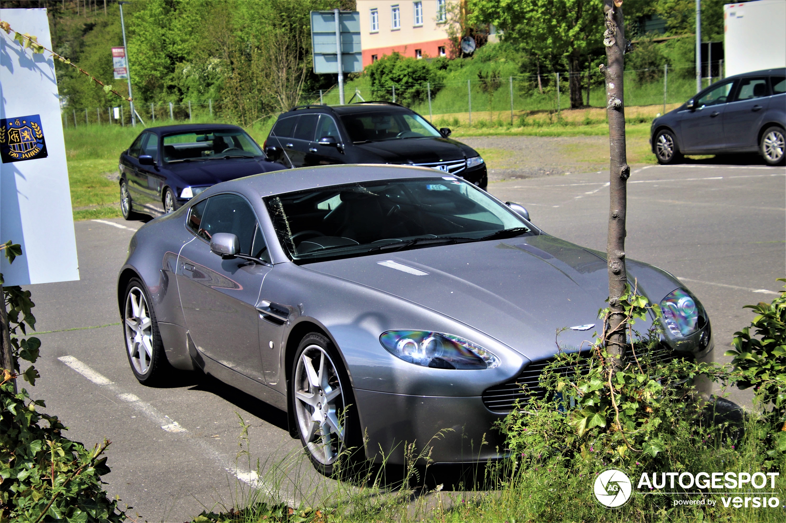 Aston Martin V8 Vantage