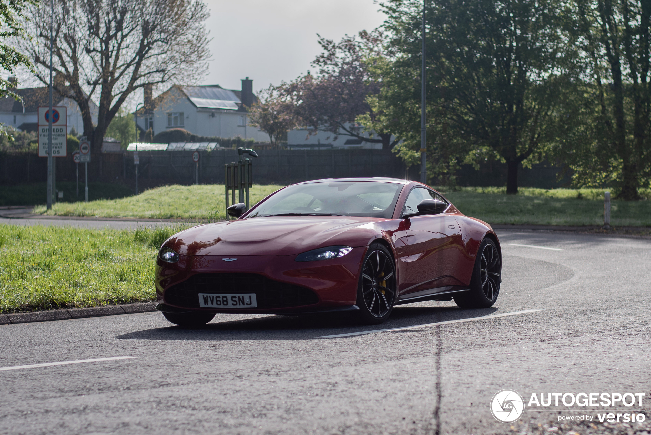 Aston Martin V8 Vantage 2018