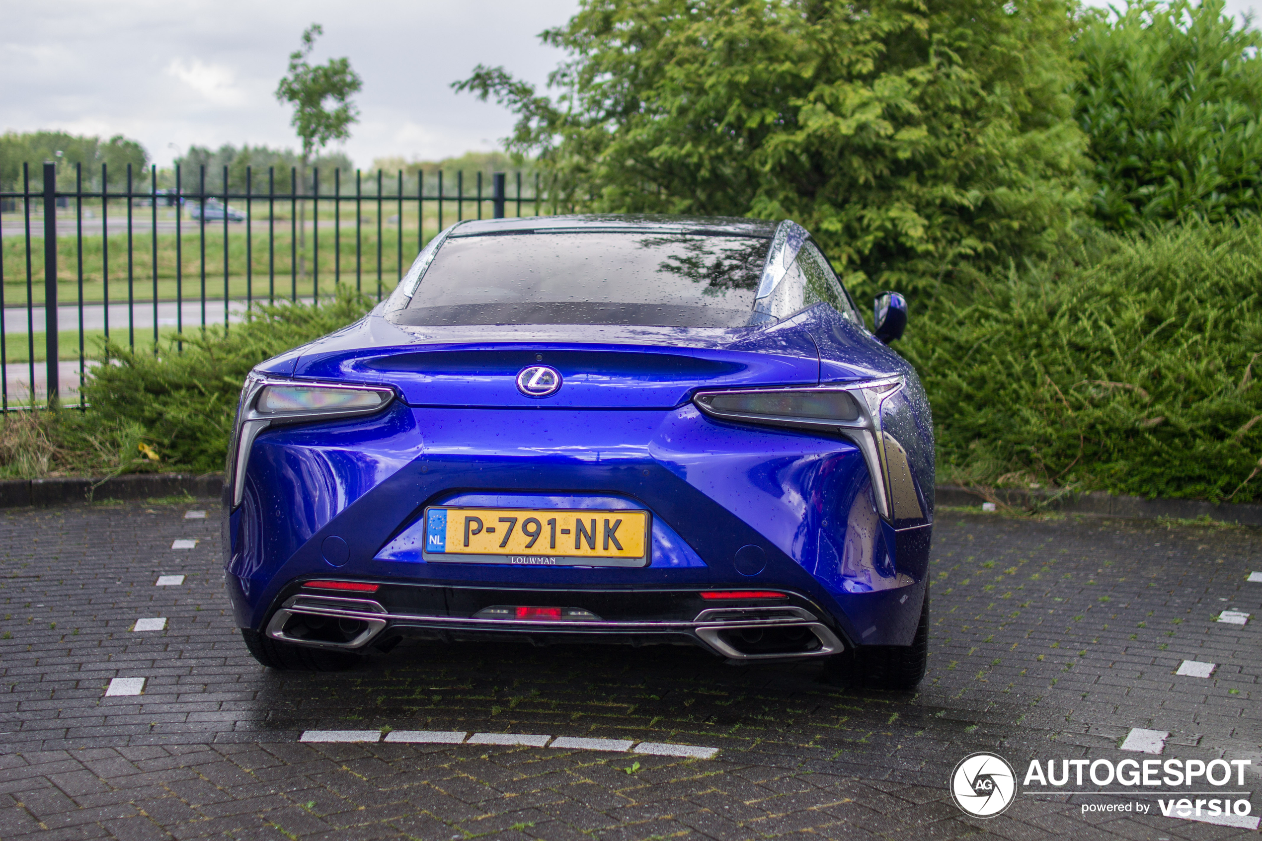 Lexus LC 500h Structural Blue Edition