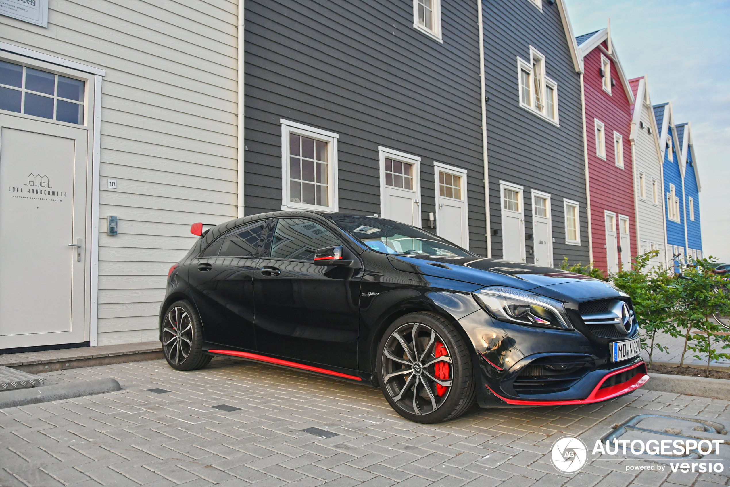 Mercedes-AMG A 45 W176 2015