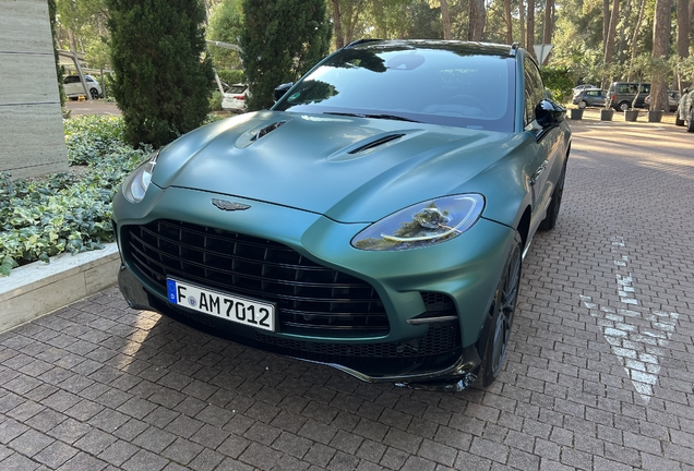 Aston Martin DBX707