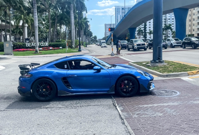 Porsche 718 Cayman GTS