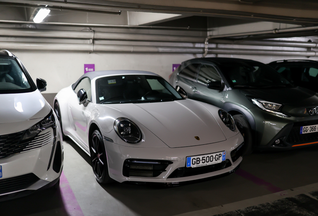 Porsche 992 Carrera 4S Cabriolet