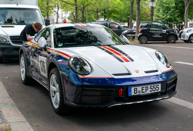 Porsche 992 Dakar