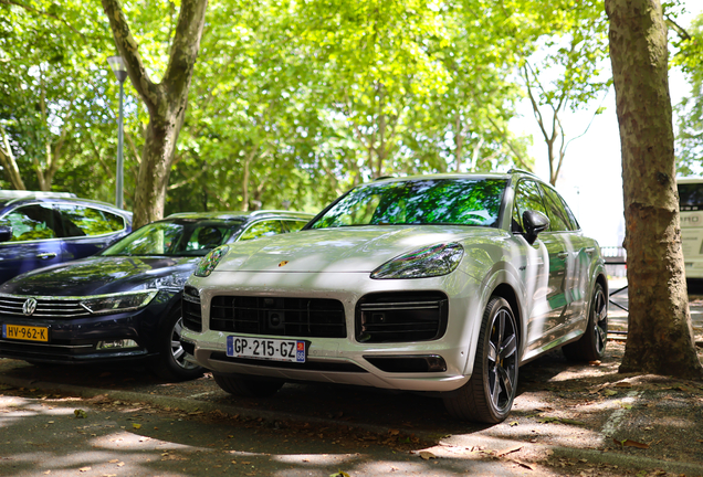 Porsche Cayenne Turbo S E-Hybrid