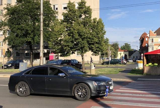 Audi S8 D4