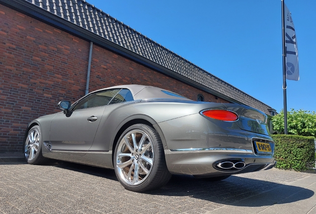 Bentley Continental GTC V8 2020