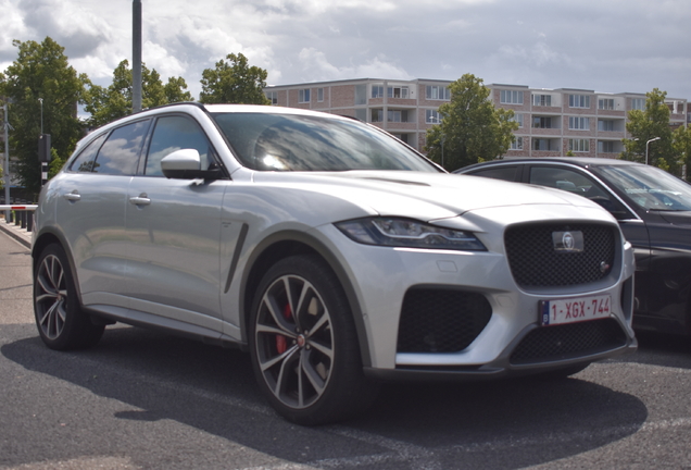 Jaguar F-PACE SVR