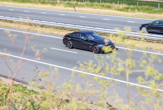 Mercedes-AMG C 63 S W205