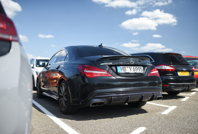 Mercedes-Benz CLA 45 AMG C117