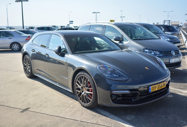 Porsche 971 Panamera GTS Sport Turismo