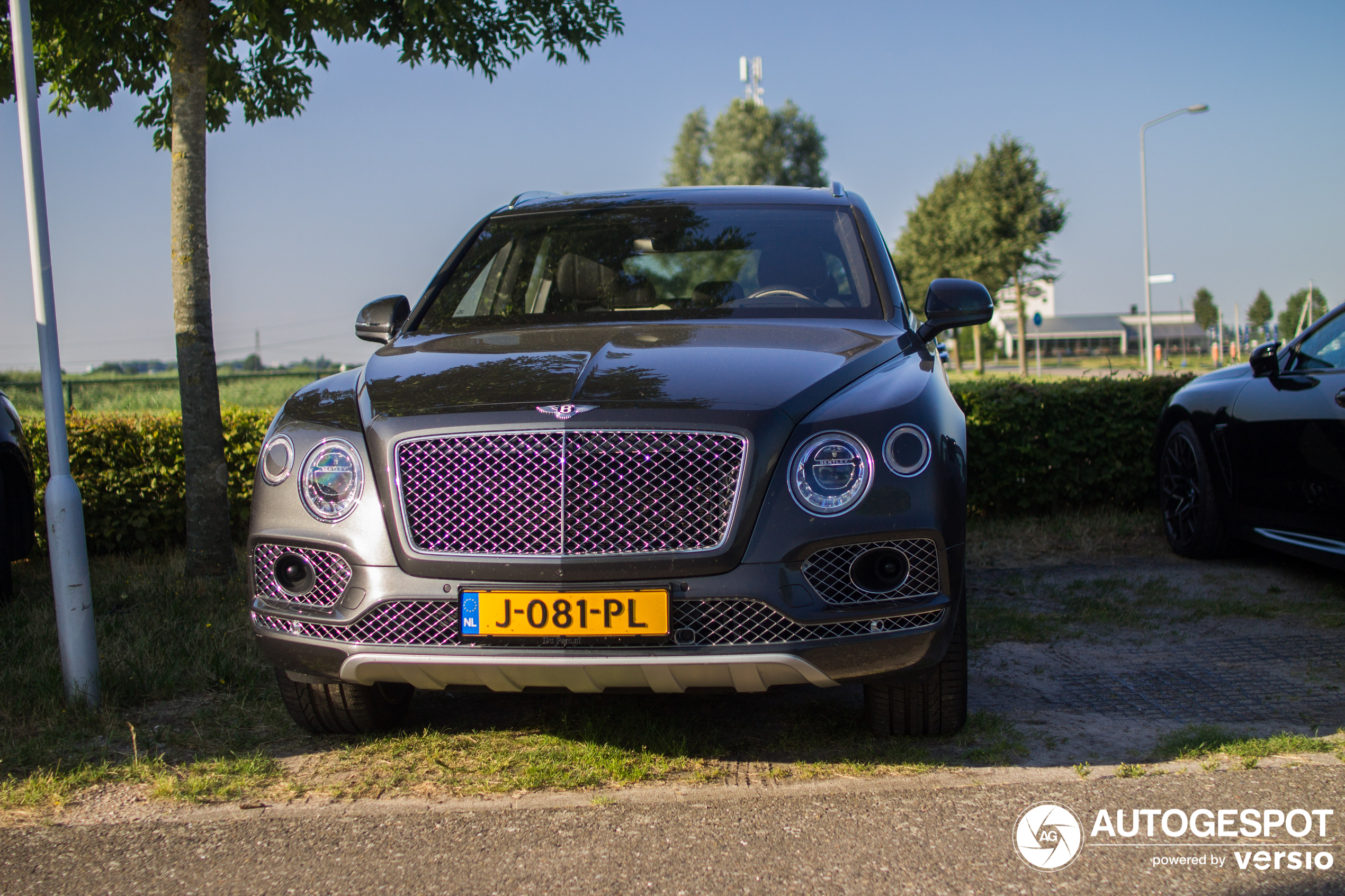 Bentley Bentayga V8