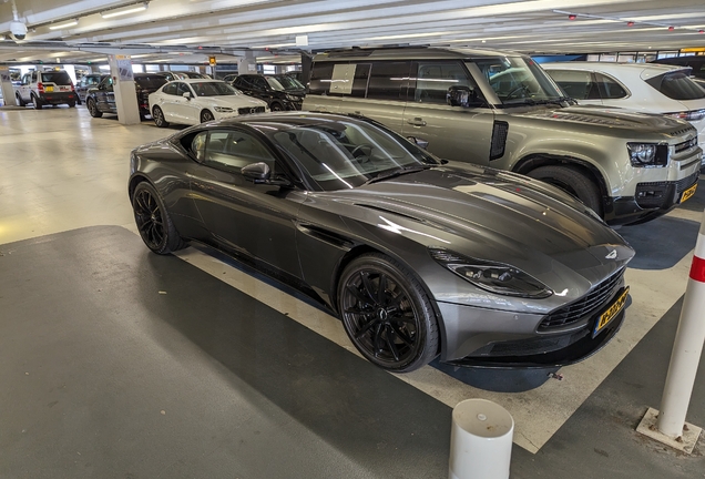 Aston Martin DB11 V8