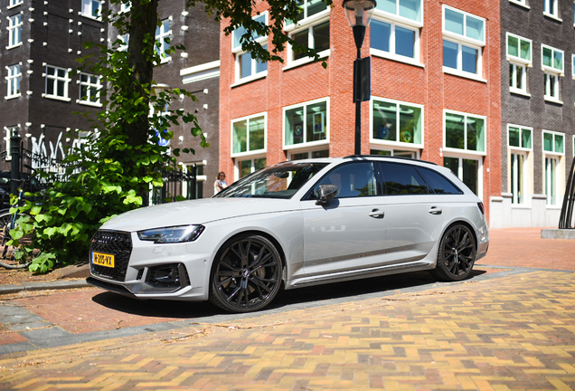 Audi RS4 Avant B9