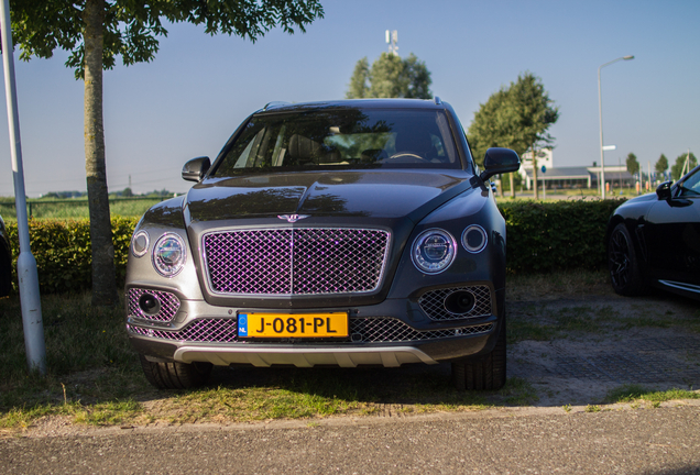 Bentley Bentayga V8