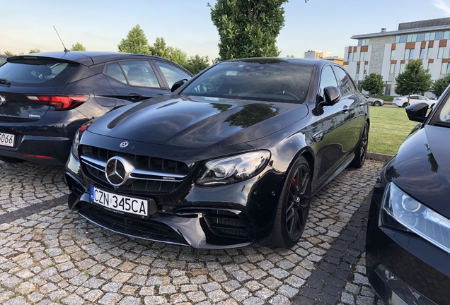 Mercedes-AMG E 63 S W213