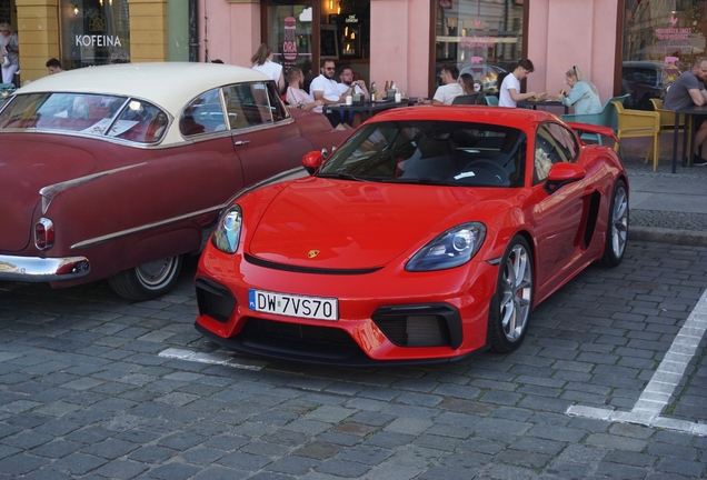 Porsche 718 Cayman GT4