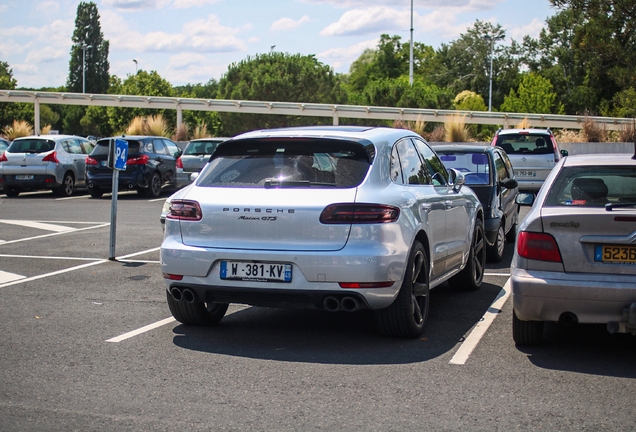 Porsche 95B Macan GTS