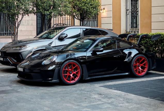 Porsche 992 GT3 RS Weissach Package