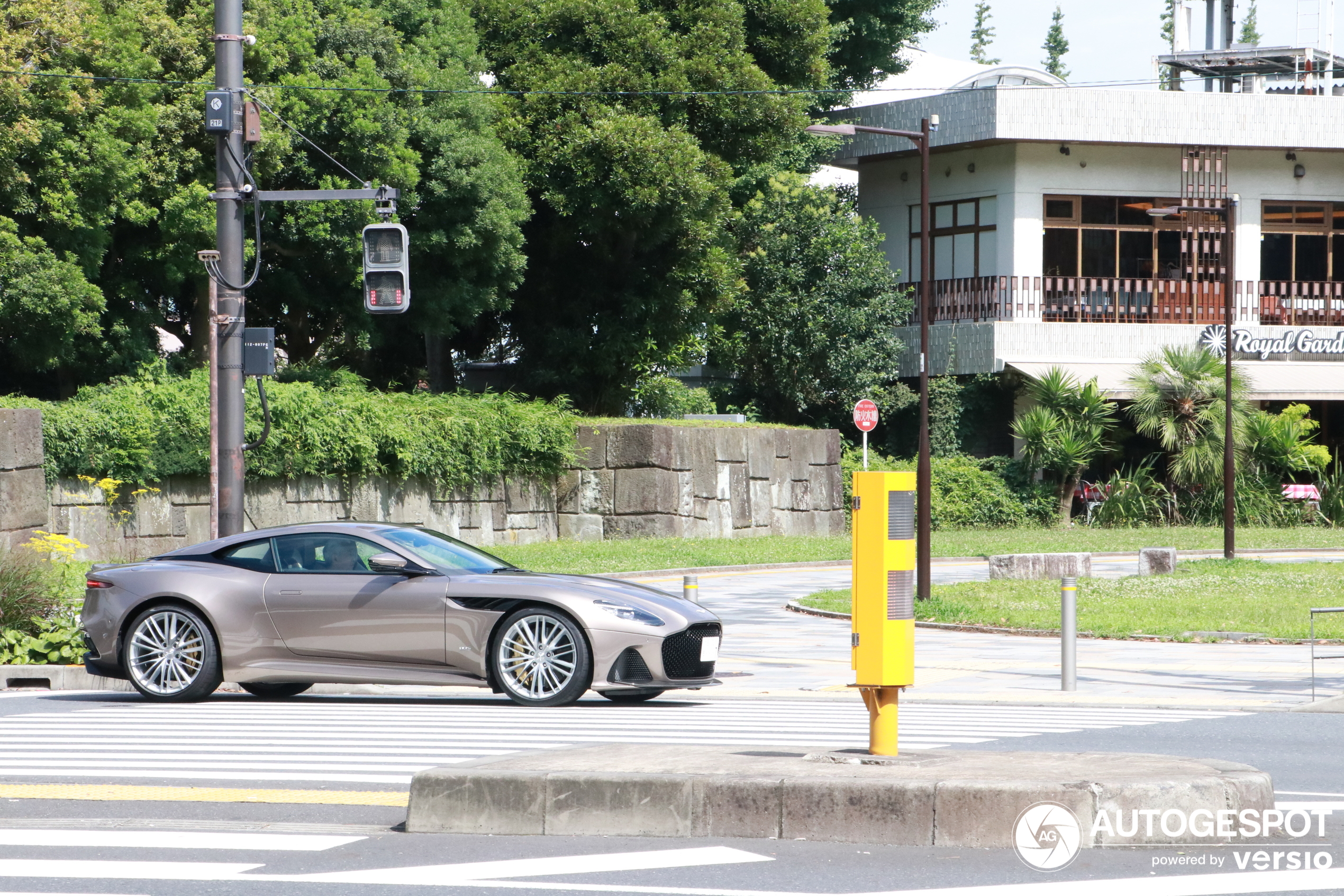 Aston Martin DBS Superleggera