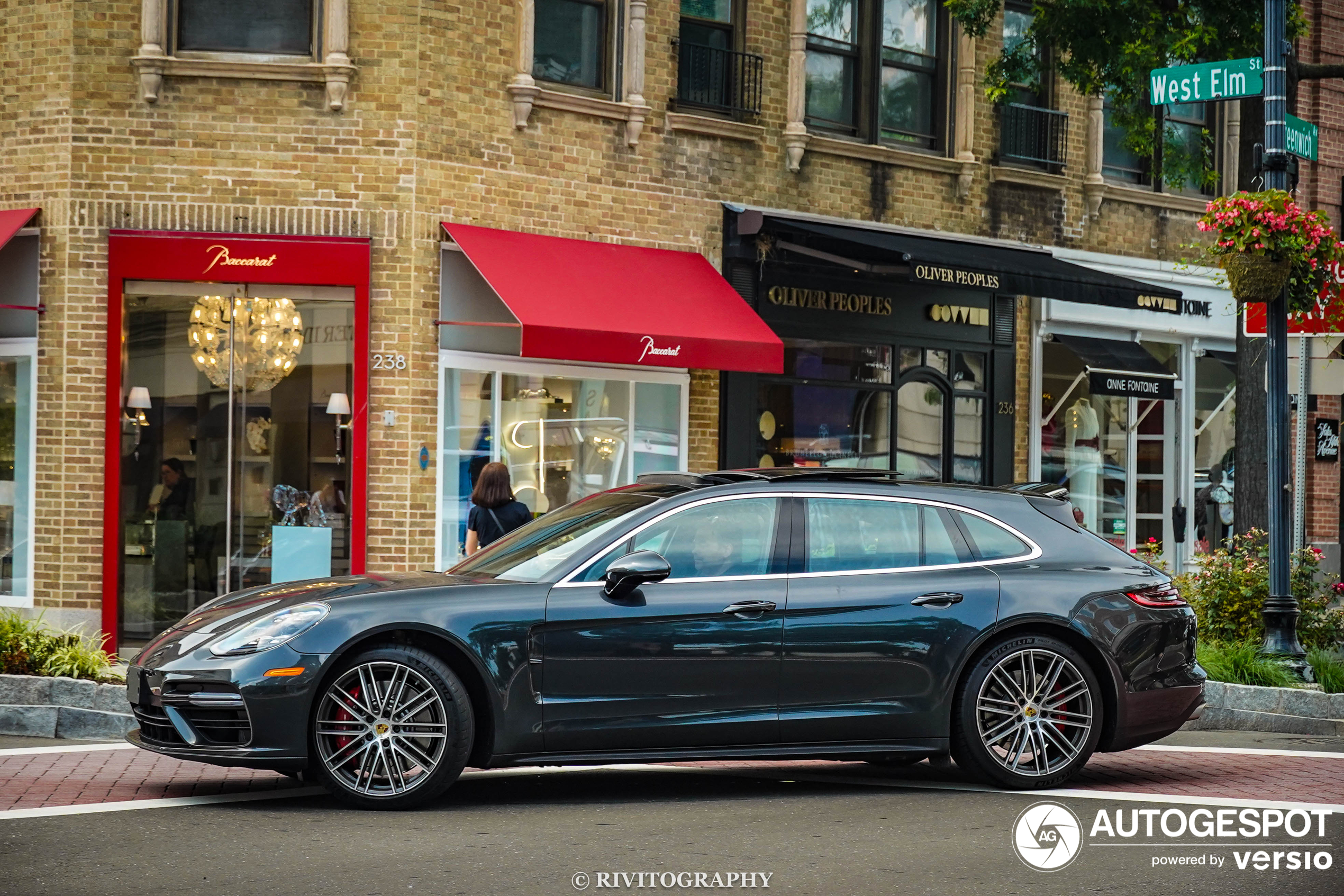 Porsche 971 Panamera Turbo Sport Turismo