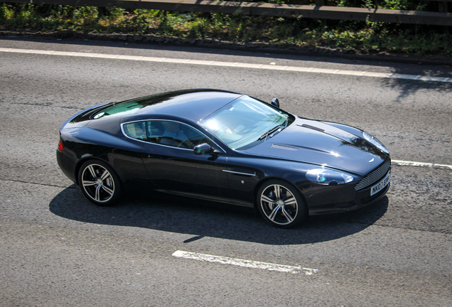 Aston Martin DB9