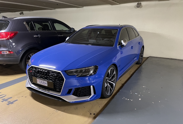 Audi RS4 Avant B9