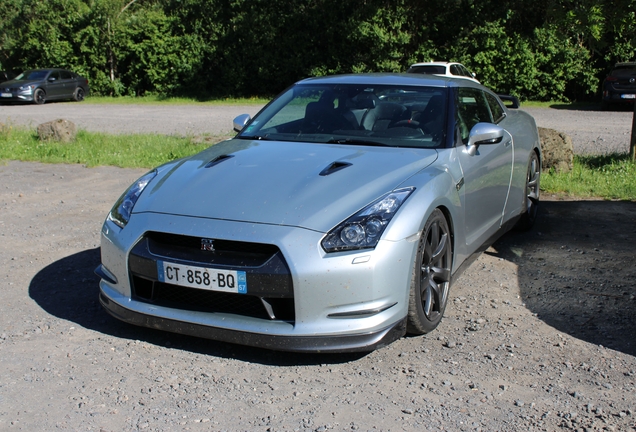 Nissan GT-R