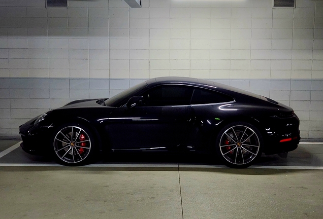 Porsche 992 Carrera 4S