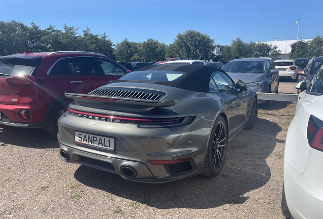 Porsche 992 Turbo Cabriolet